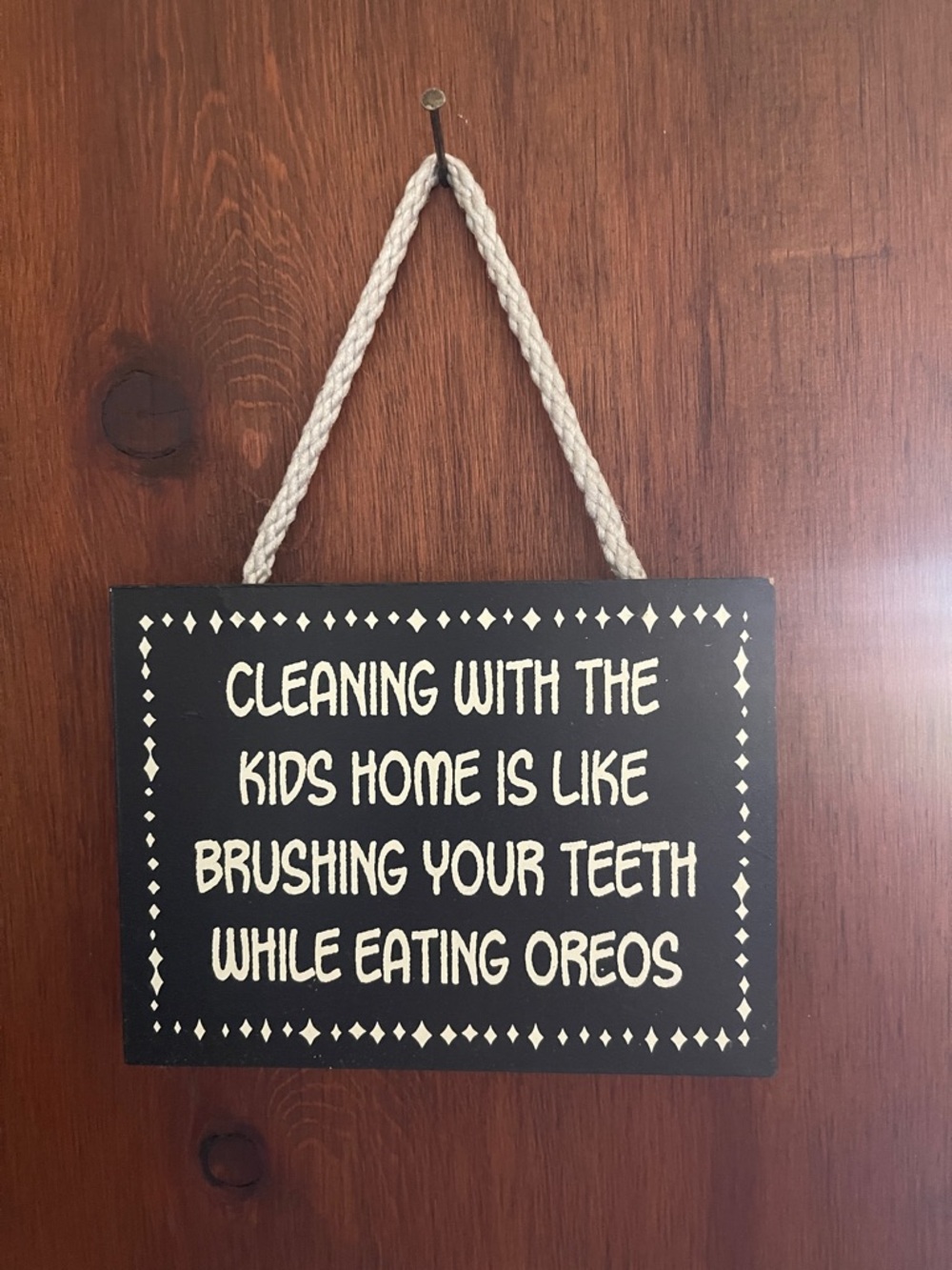 "Cleaning With The Kids" Wall Hanging🌺